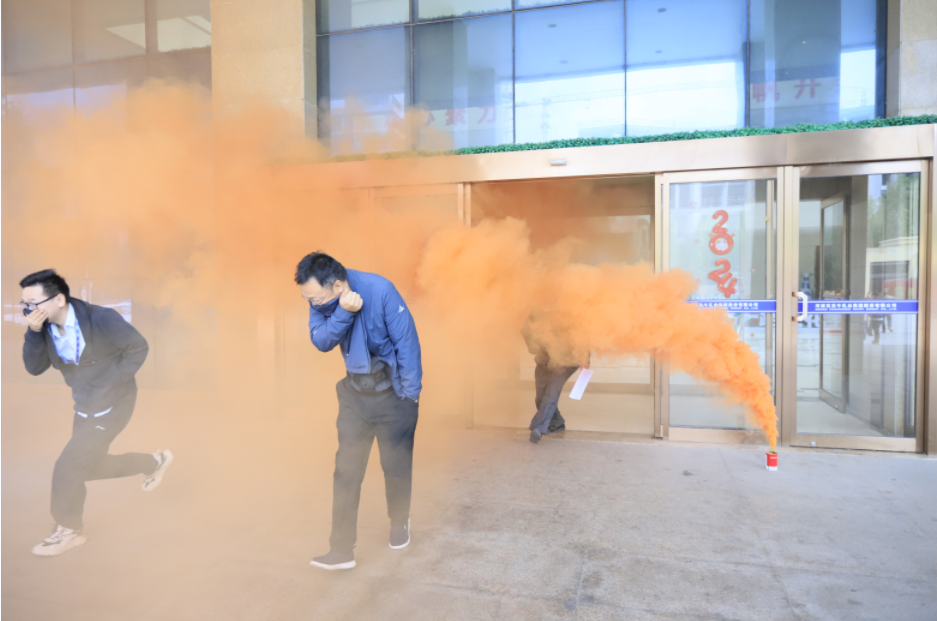 增強消防意識，筑牢安全底線丨花花牛乳業(yè)集團組織消防應(yīng)急演練