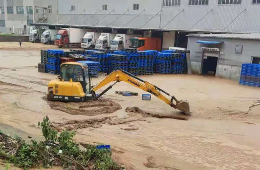 微光匯聚、風雨同舟，我們一起扛！